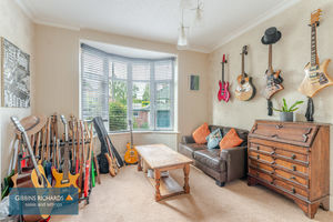 Dining room- click for photo gallery